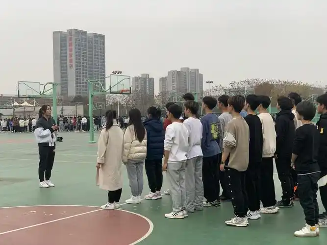 体育部篮球公开课如期开课