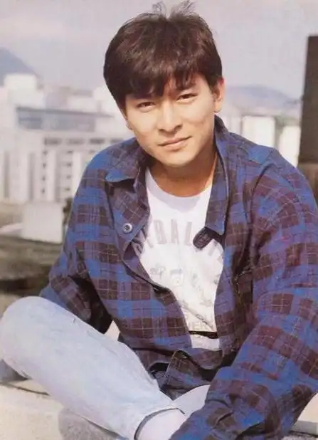 歌迷,那么你一定不会忘记香港四大天王——张学友,刘德华,黎明,郭富城