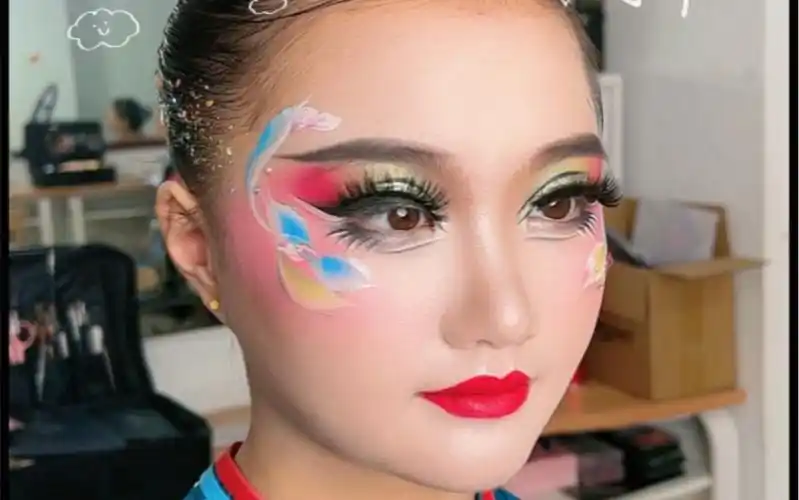 彩绘舞台妆