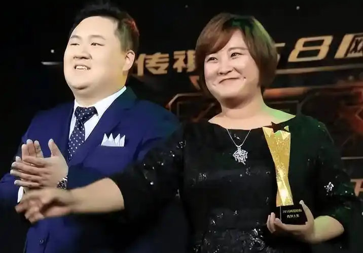 贾玲被曝疑似隐婚,与合伙人孙集斌6年前结婚,生育计划提上议程