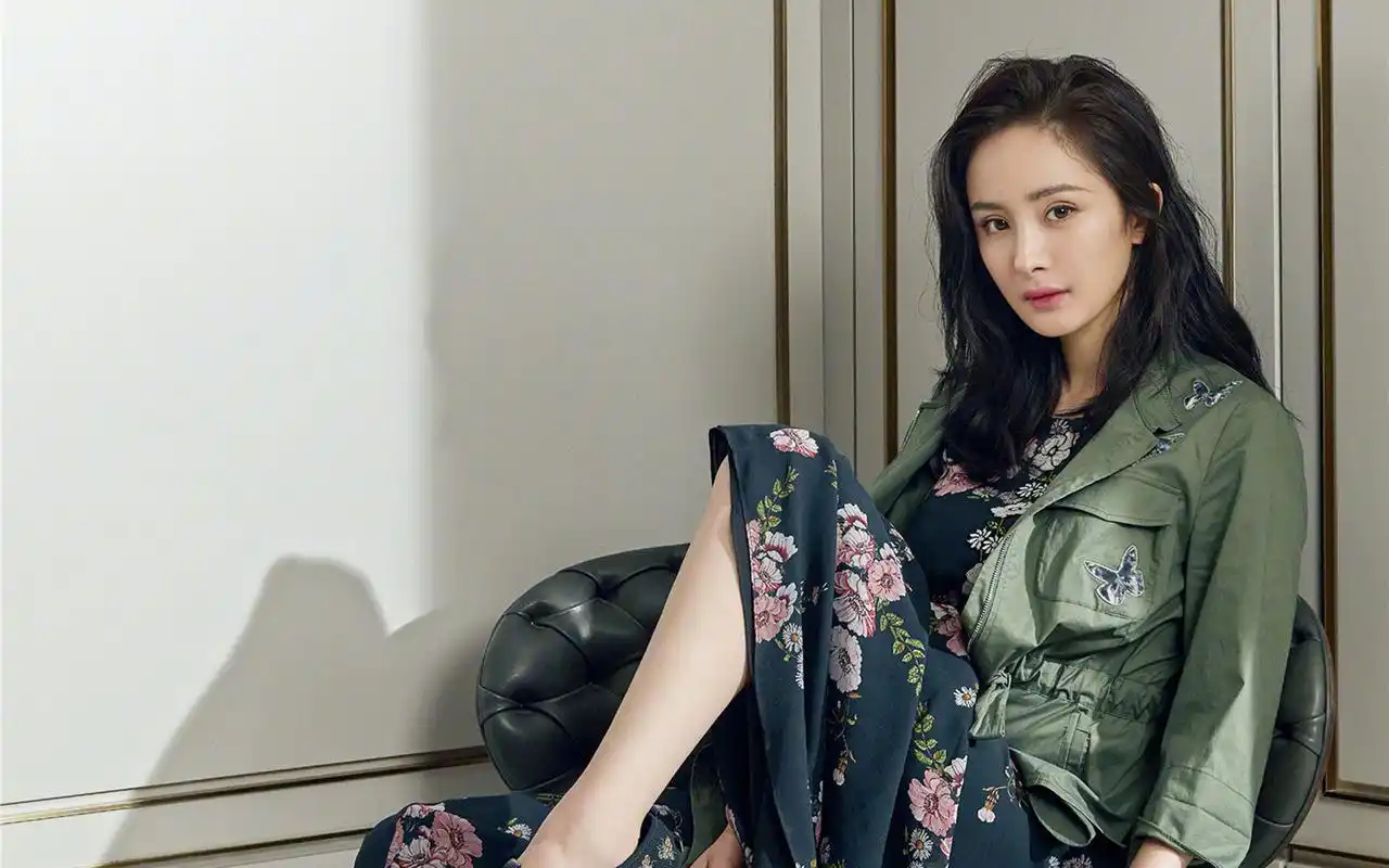 杨幂时尚妩媚迷人写真图片桌面壁纸
