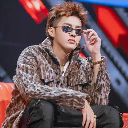 一折吴亦凡同款衣服