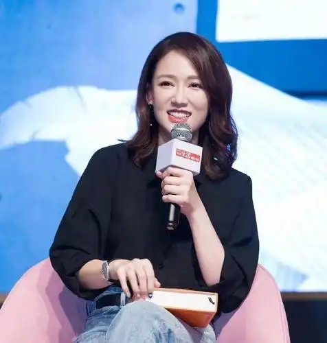 陈乔恩短发波波头造型太美了,果然有恋爱滋润40岁还是嫩