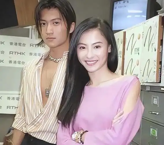 才明白,为何张柏芝总是对谢霆锋耿耿于怀,原来自作多情的不是她