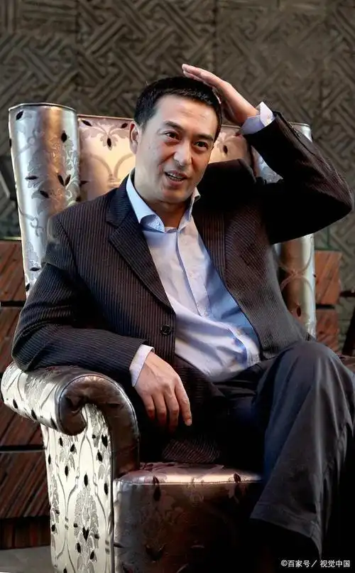 作为中国内地男演员中的佼佼者,张嘉译凭借其精湛的演技和对各类角色