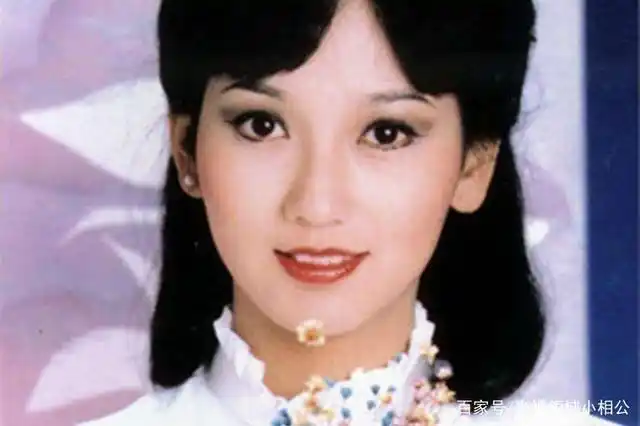 赵雅芝年轻时候素颜照真的很美