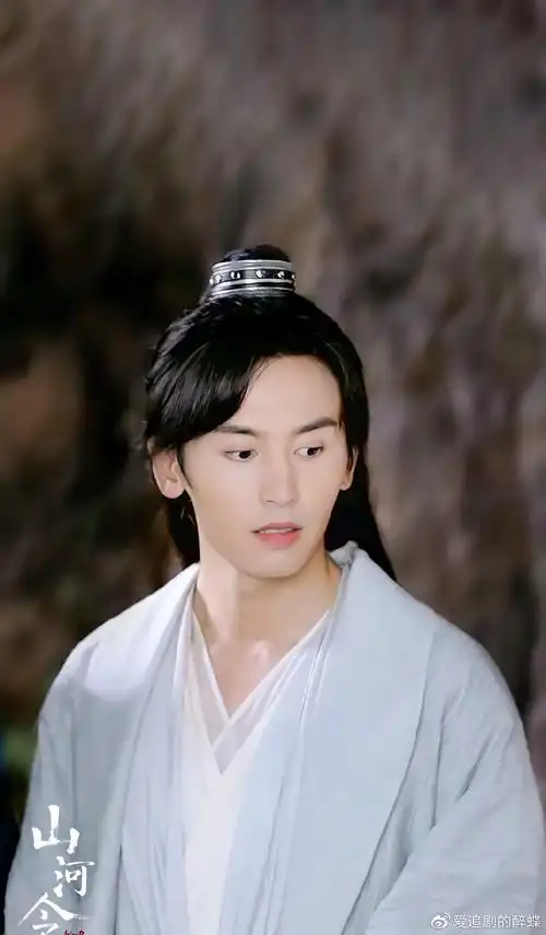 张哲瀚饰演的周子舒真的是越看越香