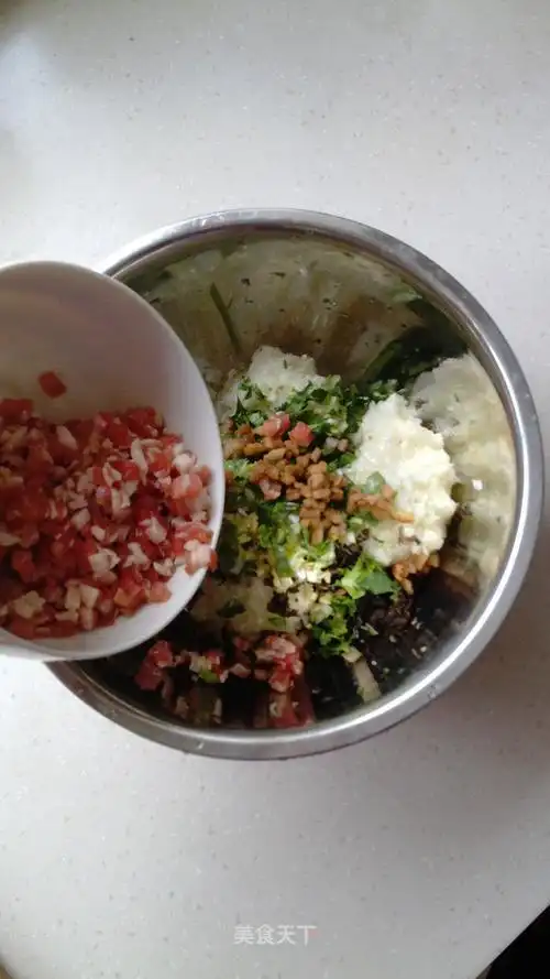 白菜猪肉水饺~~~详细步骤一步一步教你包水饺