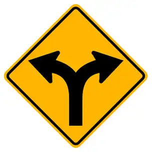 警告标志在白色背景上左转或右转