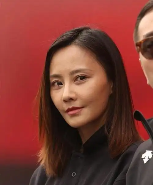 吴奇隆8年婚姻算计暴露太自私,刘诗诗"嫁给爱情"成了笑话