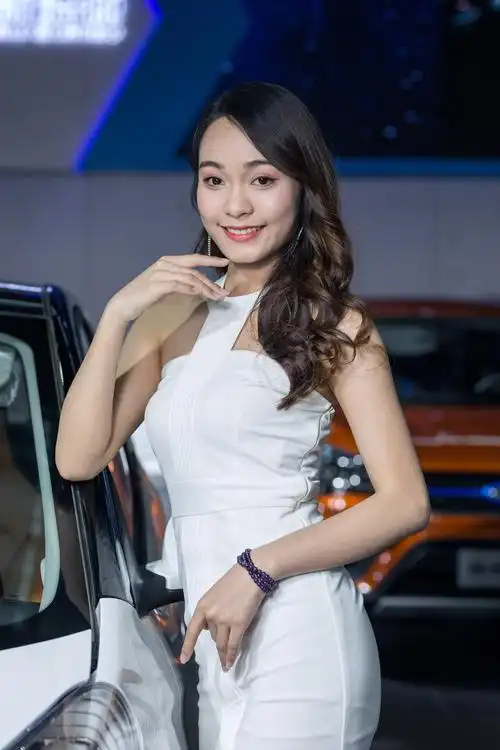 标题:2018深圳国际车展靓丽车模