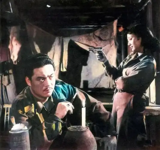 64年前的经典电影国产第一美女特务王晓棠当年删减才能上映