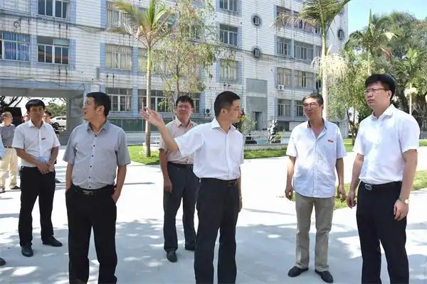 蔡晃深入部分学校调研教育工作