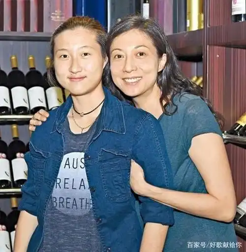 "小龙女之母"吴绮莉:一步错步步错,留不住成龙,更耽误了闺女_林凤娇