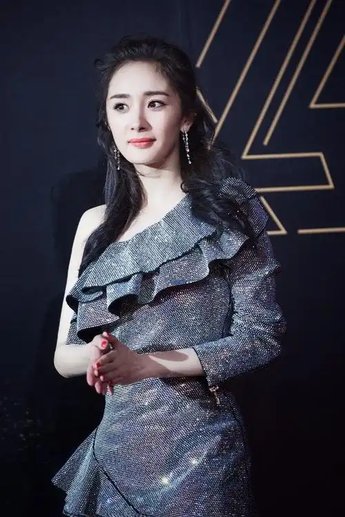 2017杨幂星光大赏_高清图片大全-爱豆app