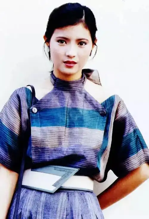 蓝洁瑛去世:那个美艳的妖精走了,从此再无十三娘