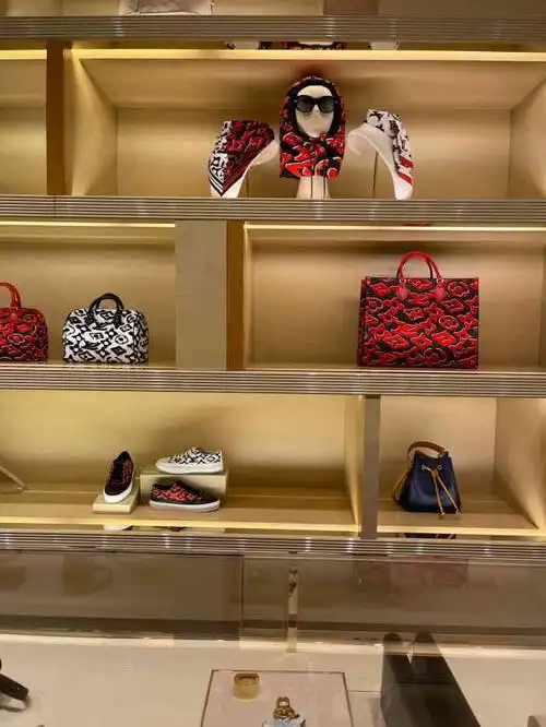 lv路易威登恒隆广场店