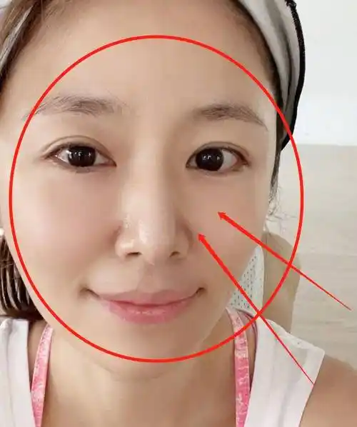 林心如晒素颜照引关注怼脸自拍超任性45岁皮肤状态却让人看愣