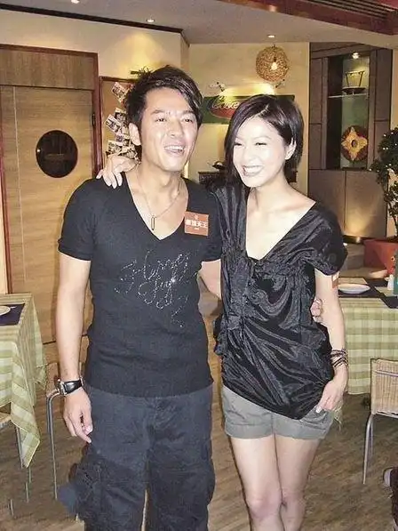 郭政鸿是香港有着很高地位的影视演员,还在郭政鸿十岁的时候就已经