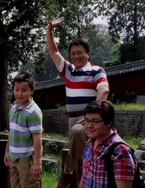 唐国强现状国内淘金妻儿在国外花为残疾儿子的婚恋担心