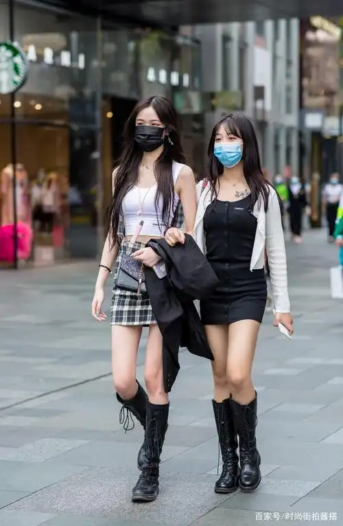 夏天穿短靴时尚到让你意想不到,随便搭几个单品瞬间成为街拍达人