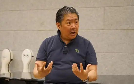 余隆携手钢琴演奏家左章重返舞台 献礼父亲节