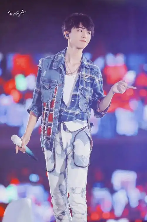 无论未来如何,我们都会一直支持他的努力和付出.加油,王俊凯!