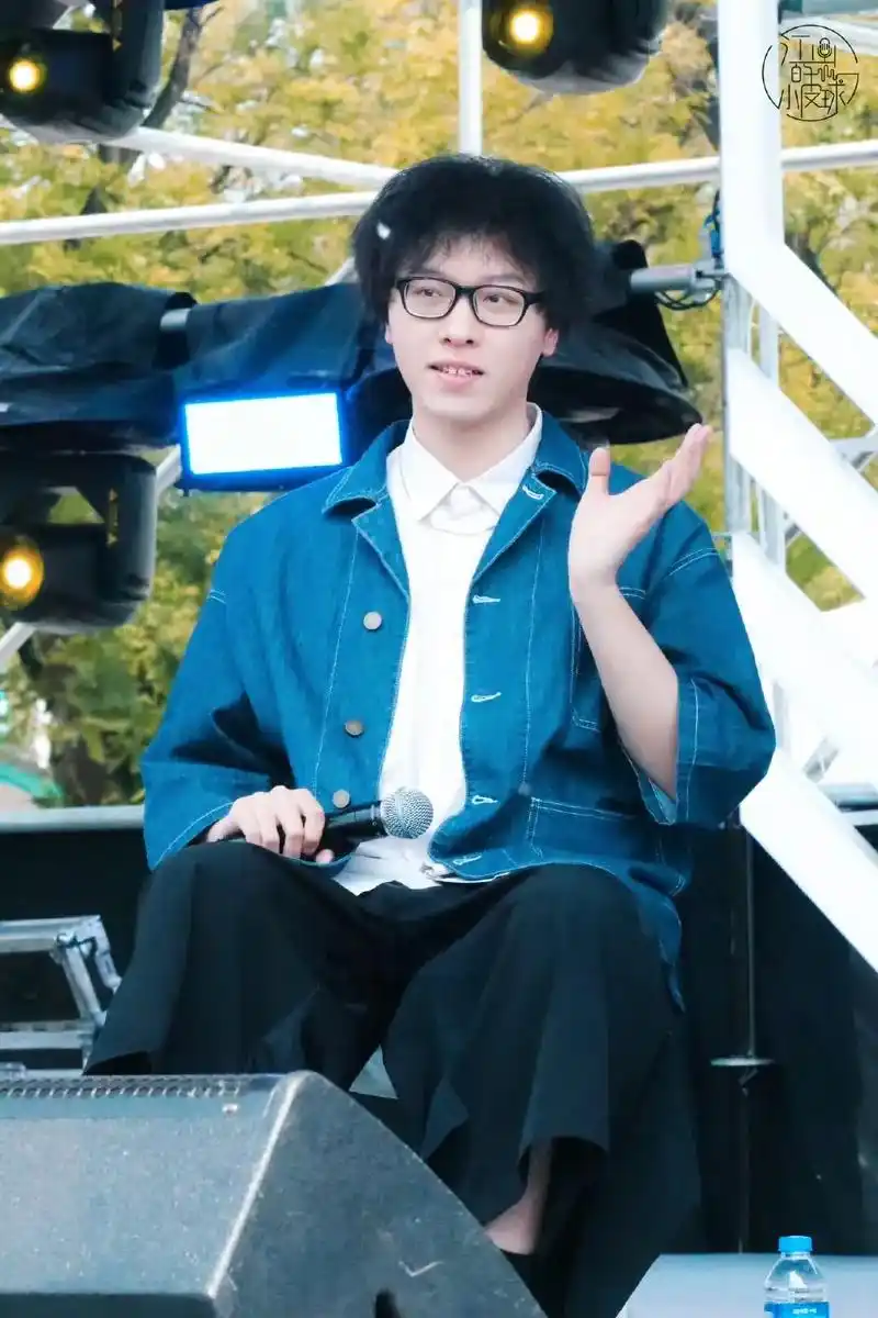 江山的这组照片真的是绝绝子#谷江山配音演员 #谷江山 #图源 - 抖音