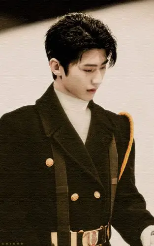 cr:池困·蔡徐坤《青春有你2》(军官)