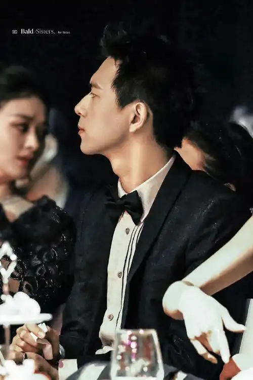 李现##李现时尚芭莎年度派对##今日星拍放送