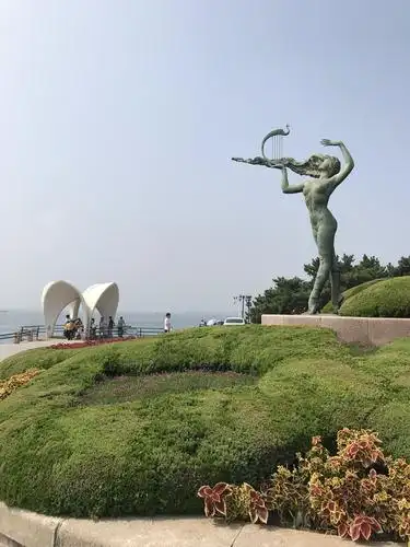 美丽的小青岛景区令人流连忘返.