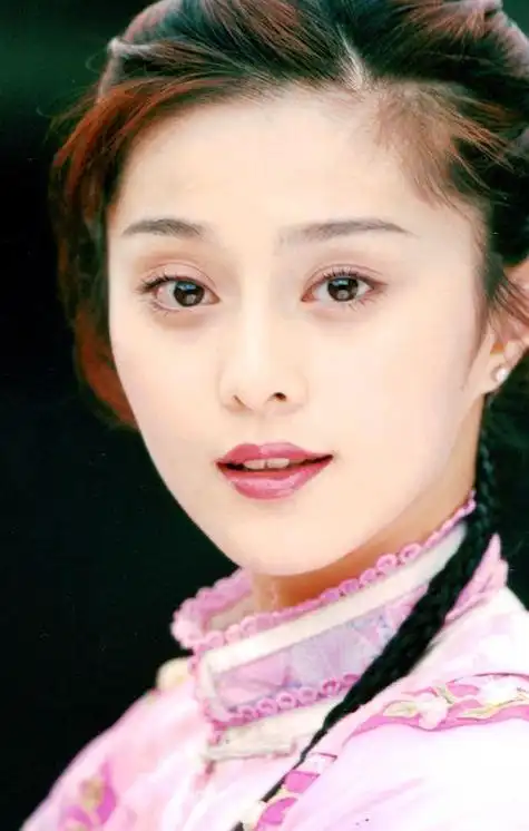 范冰冰出道6年就拍了15部古装剧,金锁经典却不是最美!