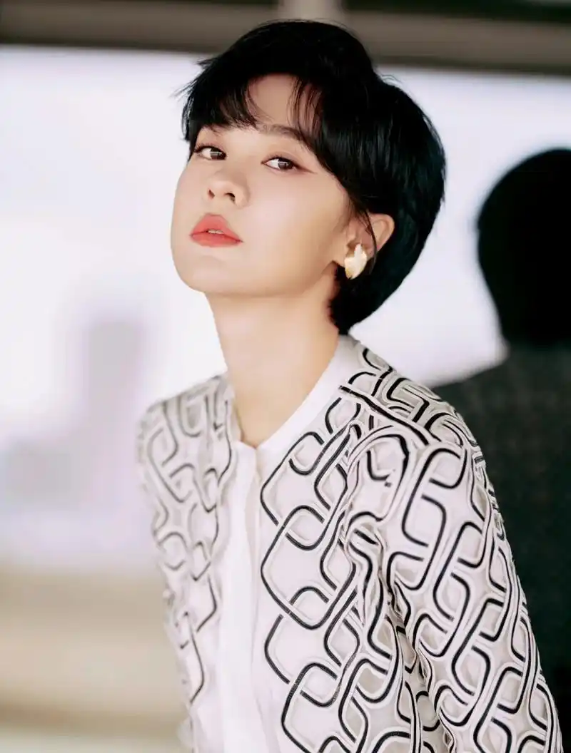 灵魂歌者:郁可唯 知道郁可唯的时候她还没有现在这么火.