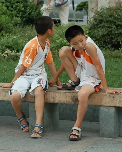 哪个地方有沙滩凉鞋资料图片出售啊