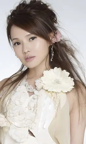 伊能静非常的漂亮,身材也非常的好.出道以来她拍摄了很多的影视剧.