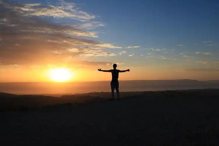 滚动的天空图片