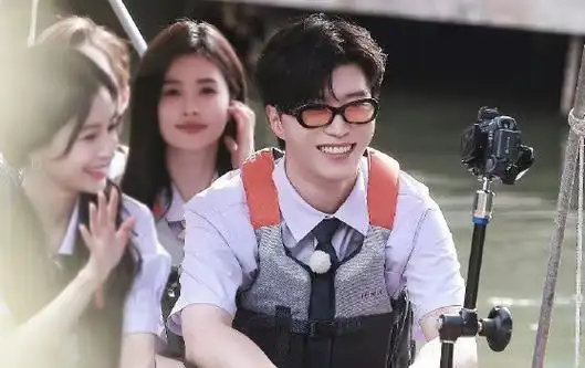 范丞丞一个举动无疑拯救了angelababy