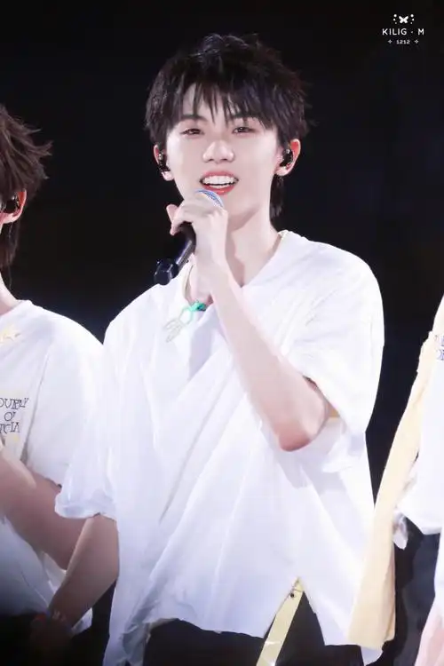 高清快乐满分99美貌满分99@时代少年团队长-马嘉祺#今日星拍放送