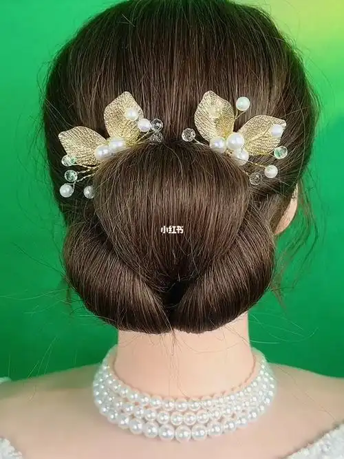 穿旗袍这样盘发太优雅了