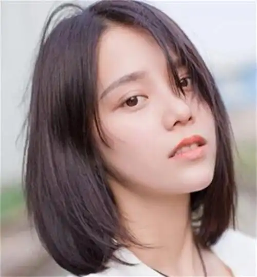 短发直发发型女齐肩短发直发深深得到女孩的喜欢