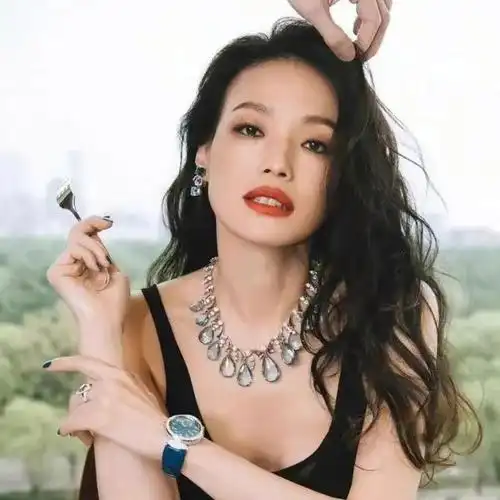 写真集毁了2段好姻缘,历任男友只谈不娶,舒淇的"反击"真漂亮