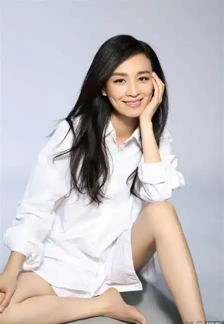 14年前被张国立捧红,却嫁给无名小生,现48岁与丈夫身价百亿_张庭_林瑞