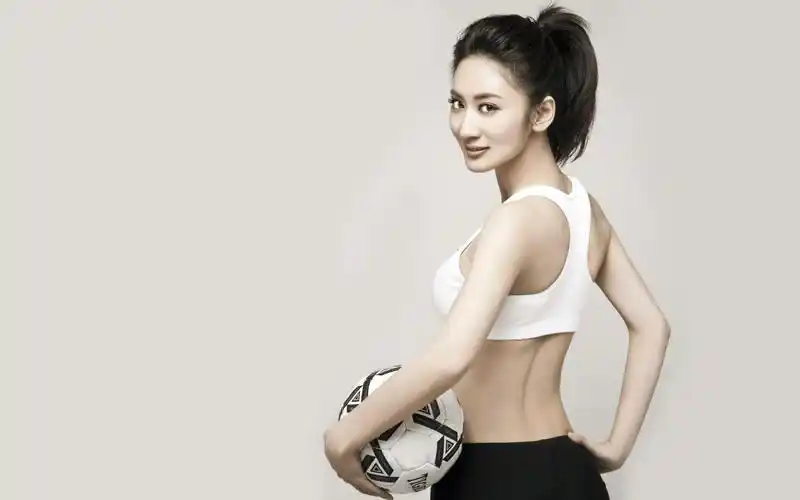 苦情女王郭珍霓简约时尚温馨甜美写真桌面壁纸(二)