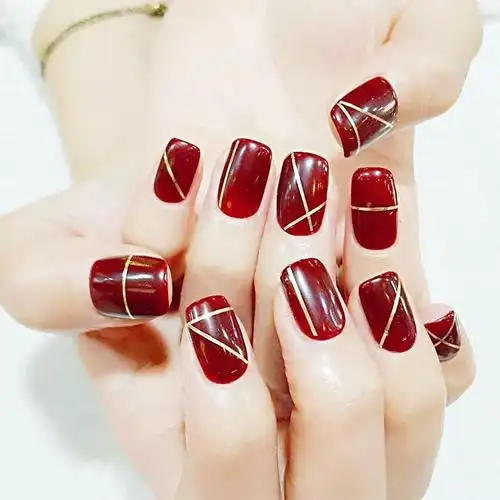 超显白的红色系美甲!