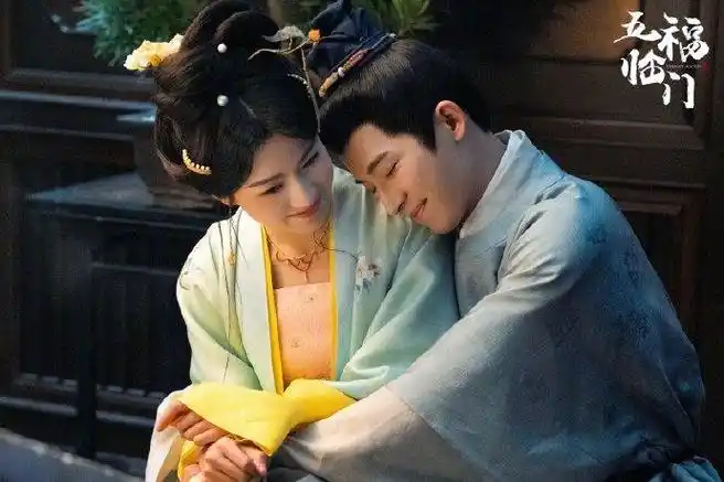 于正直播揭秘新剧三连爆|于正|王星|吴谨言_新浪新闻