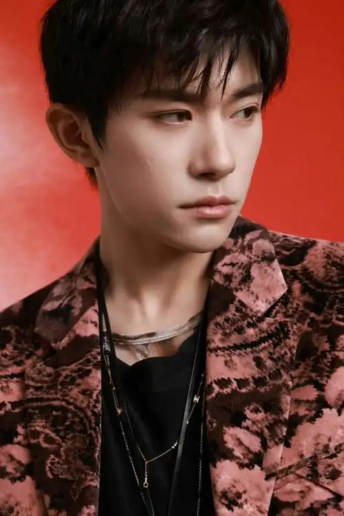 易烊千玺我再救你最后一次.我担今天不再是条纹衫  闭眼  开 - 抖音