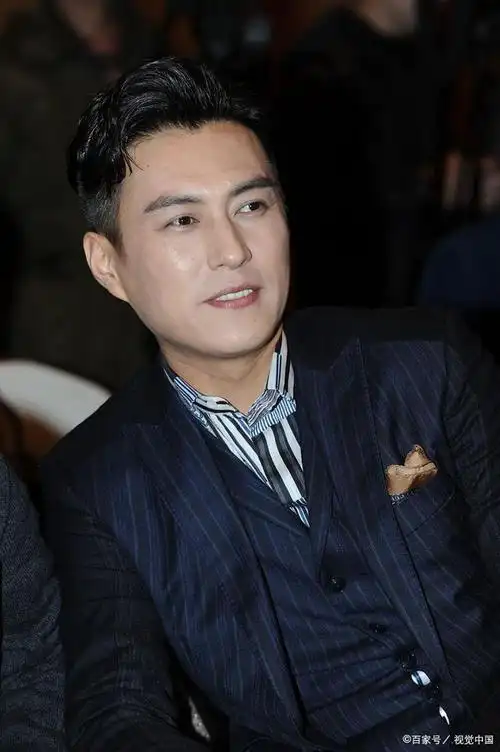 假靳东团伙8人被上海警方抓获诈骗事件引发关注