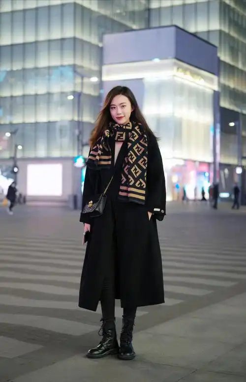 冬装怎么搭才好看又迷人看看街拍达人怎么穿轻松变身时髦精