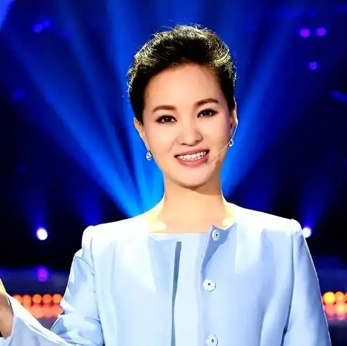 军旅歌唱家雷佳从舞台到家庭完美实现事业与爱情双丰收