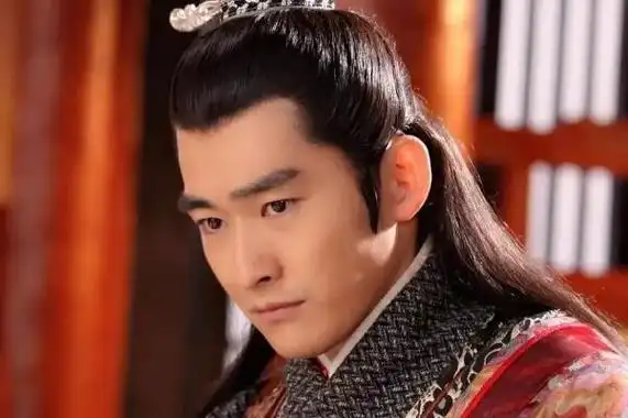 是2011年张翰,郑爽,白冰,张默等人主演的一部古装宫廷剧,张翰在剧中